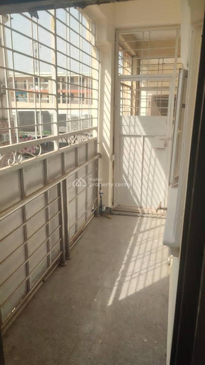 Fully Renovated, Spacious 2 Bedroom Flat with Guest Toilet, Wuye, Abuja, Flat / Apartment for Rent