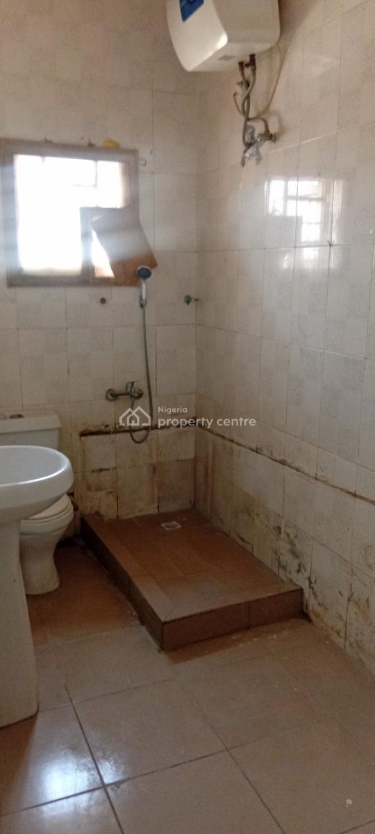 Fully Renovated, Spacious 2 Bedroom Flat with Guest Toilet, Wuye, Abuja, Flat / Apartment for Rent