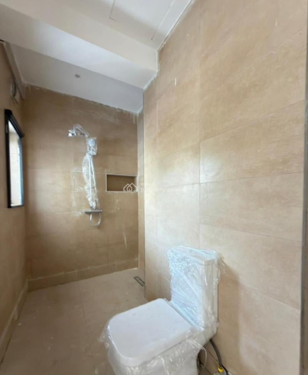 New Serviced with 24/7 Power Suppy 3 Bedroom En-suite Apartment. It Wi, Lekki Phase 1, Lekki, Lagos, Flat / Apartment for Sale