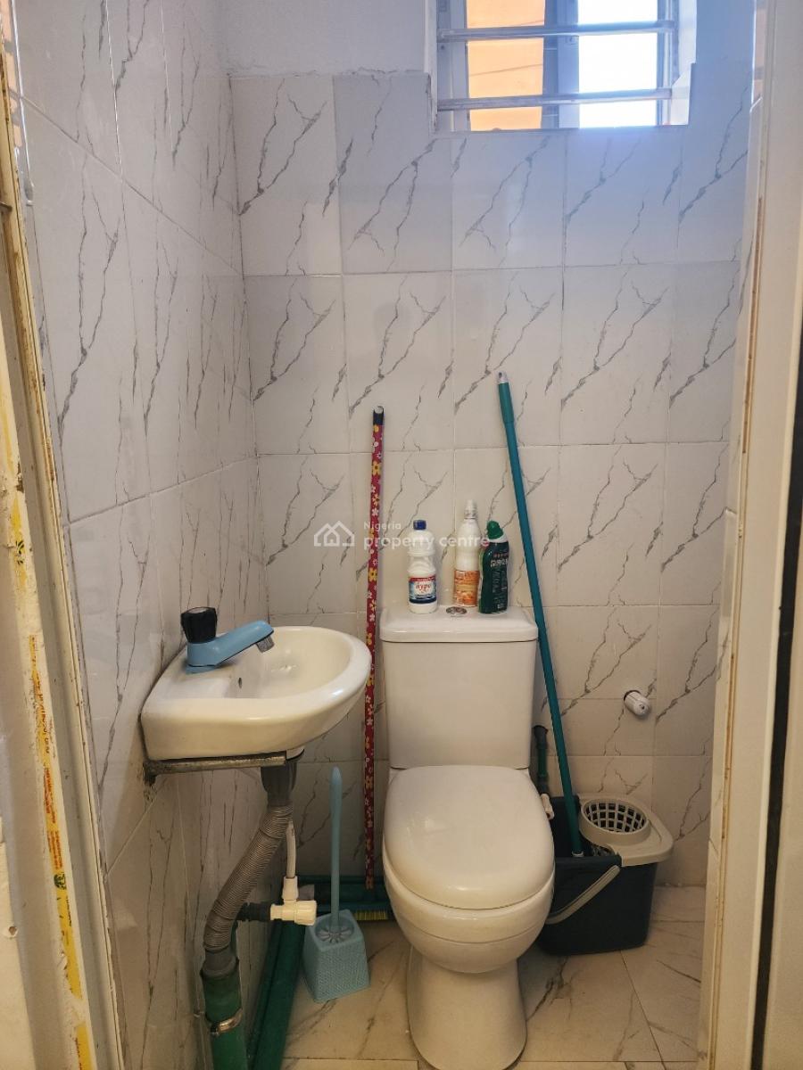 Modern Mini-flat W/ 24/7 Power and Wi-fi, 34 Akilo Street, Shomolu, Lagos, Self Contain (single Rooms) Short Let