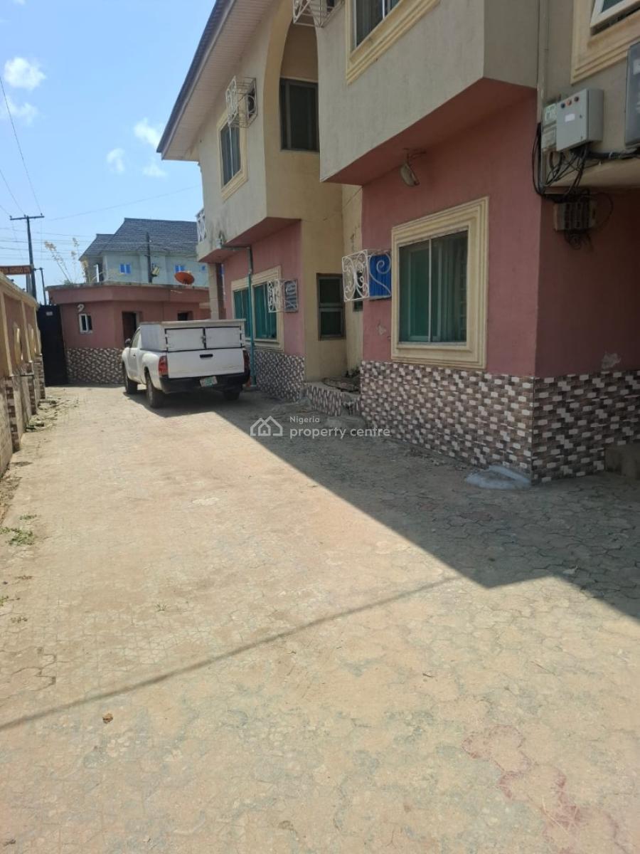 Block of 6 Flat in a Secured Environment, Parkview Estate, Isolo, Lagos, Block of Flats for Sale