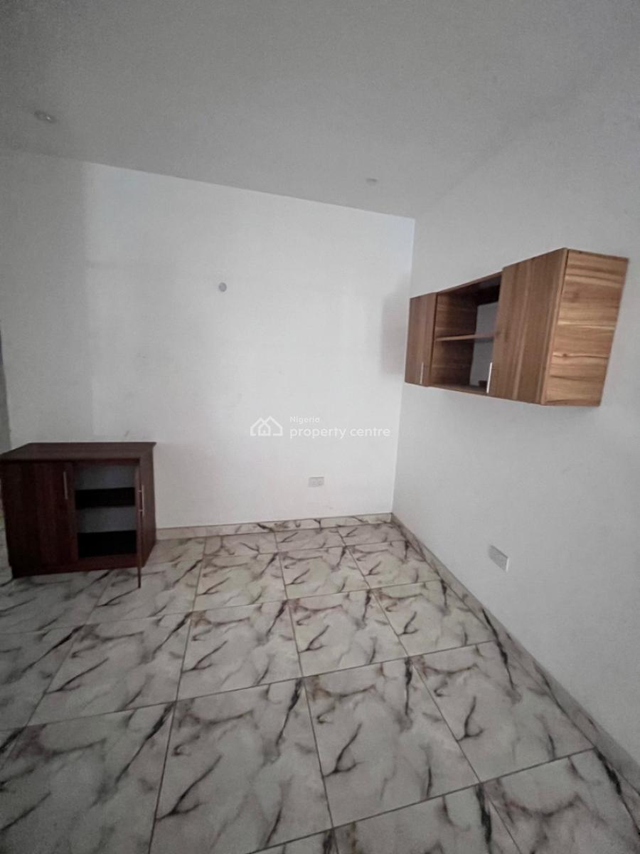Standard 2bedroom Apartment in a Fully Serviced Court, Dpk Estate, Orchid Road, Lekki, Lagos, Flat / Apartment for Rent