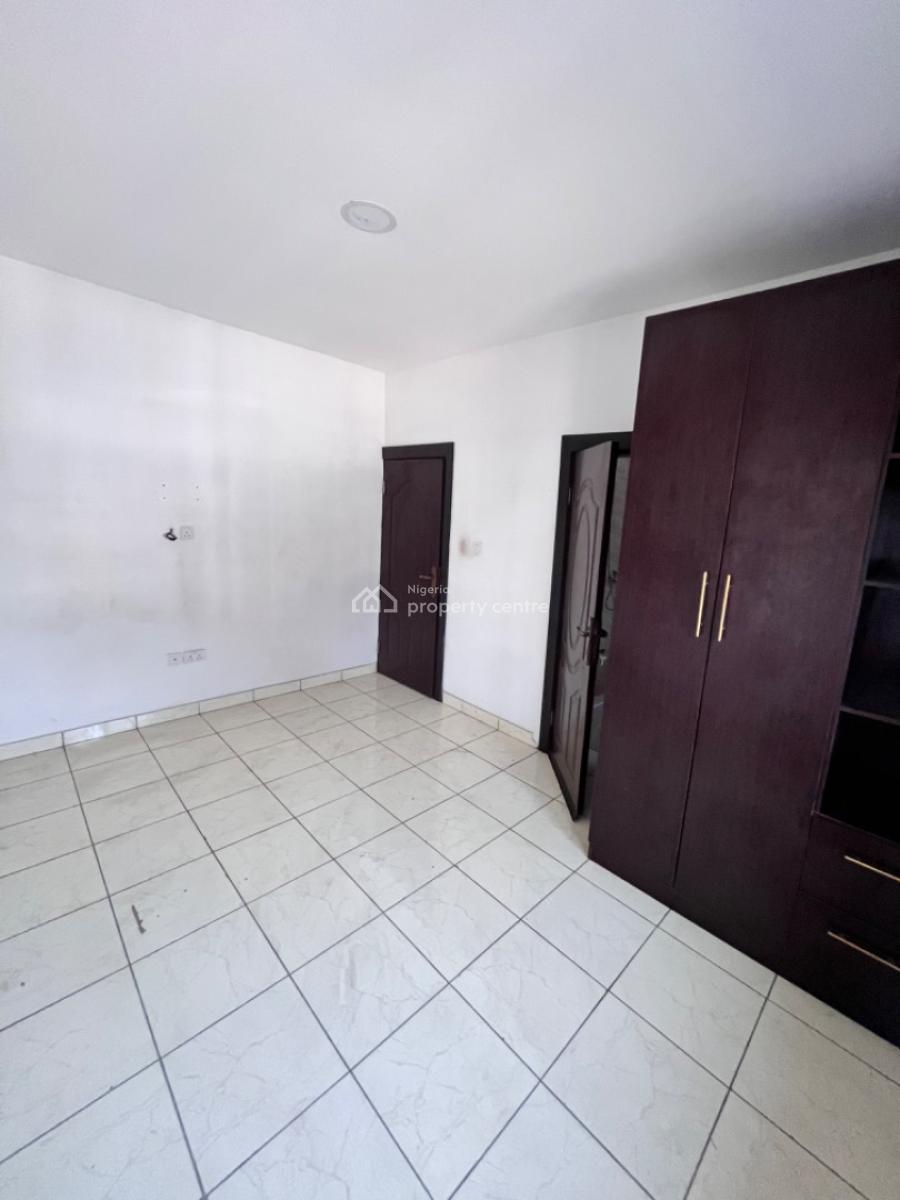 Standard 2bedroom Apartment in a Fully Serviced Court, Dpk Estate, Orchid Road, Lekki, Lagos, Flat / Apartment for Rent