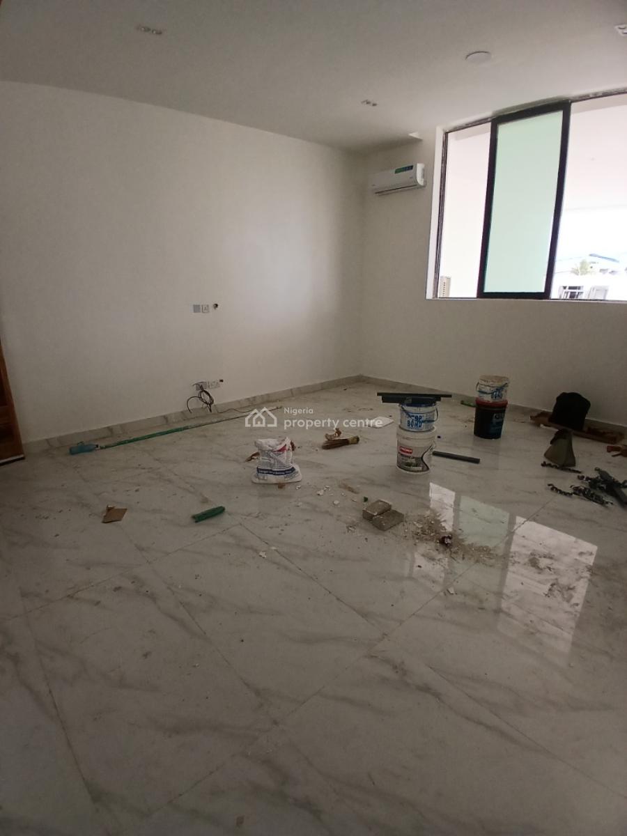 Tastefully Finished and Serviced with 24/7 Power Supply 1 Bedroom Flat, Lekki Phase 1, Lekki, Lagos, Flat / Apartment for Sale