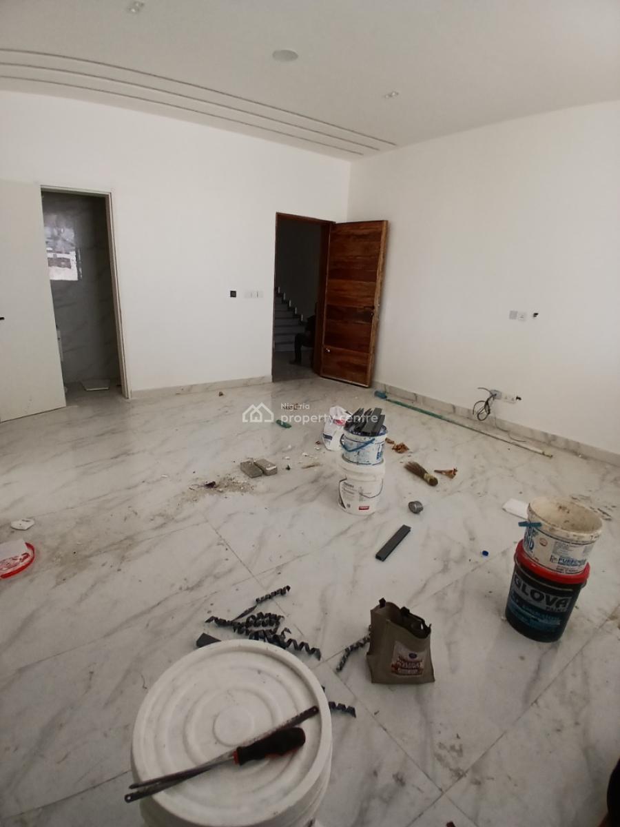 Tastefully Finished and Serviced with 24/7 Power Supply 1 Bedroom Flat, Lekki Phase 1, Lekki, Lagos, Flat / Apartment for Sale