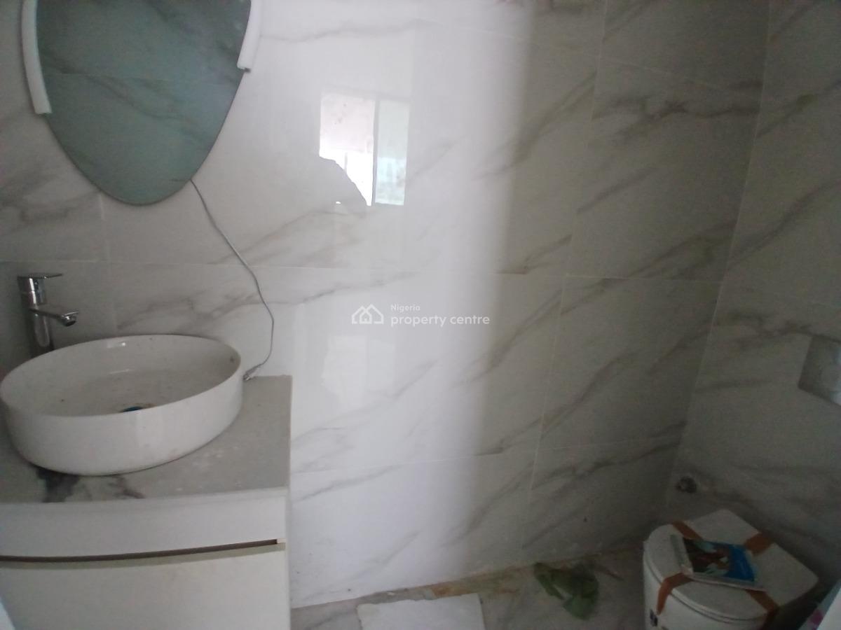 Tastefully Finished and Serviced with 24/7 Power Supply 1 Bedroom Flat, Lekki Phase 1, Lekki, Lagos, Flat / Apartment for Sale