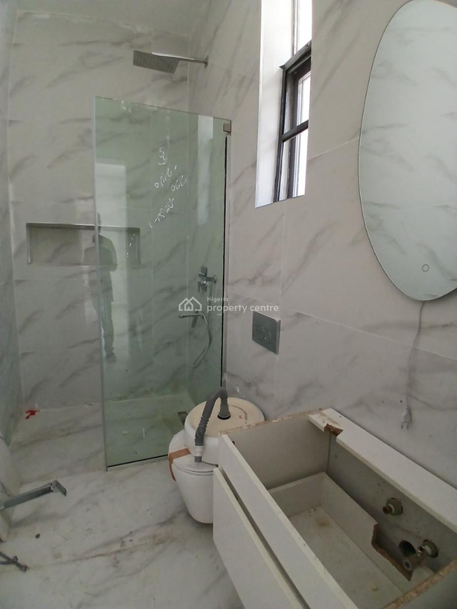 Tastefully Finished and Serviced with 24/7 Power Supply 1 Bedroom Flat, Lekki Phase 1, Lekki, Lagos, Flat / Apartment for Sale