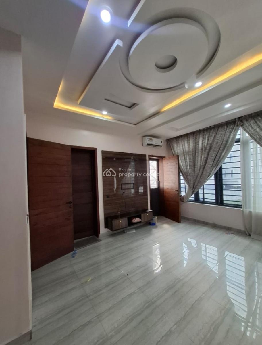 4 Bedroom Duplex + 1 Room Bq, Olaleye Estate, Surulere, Lagos, Semi-detached Duplex for Rent