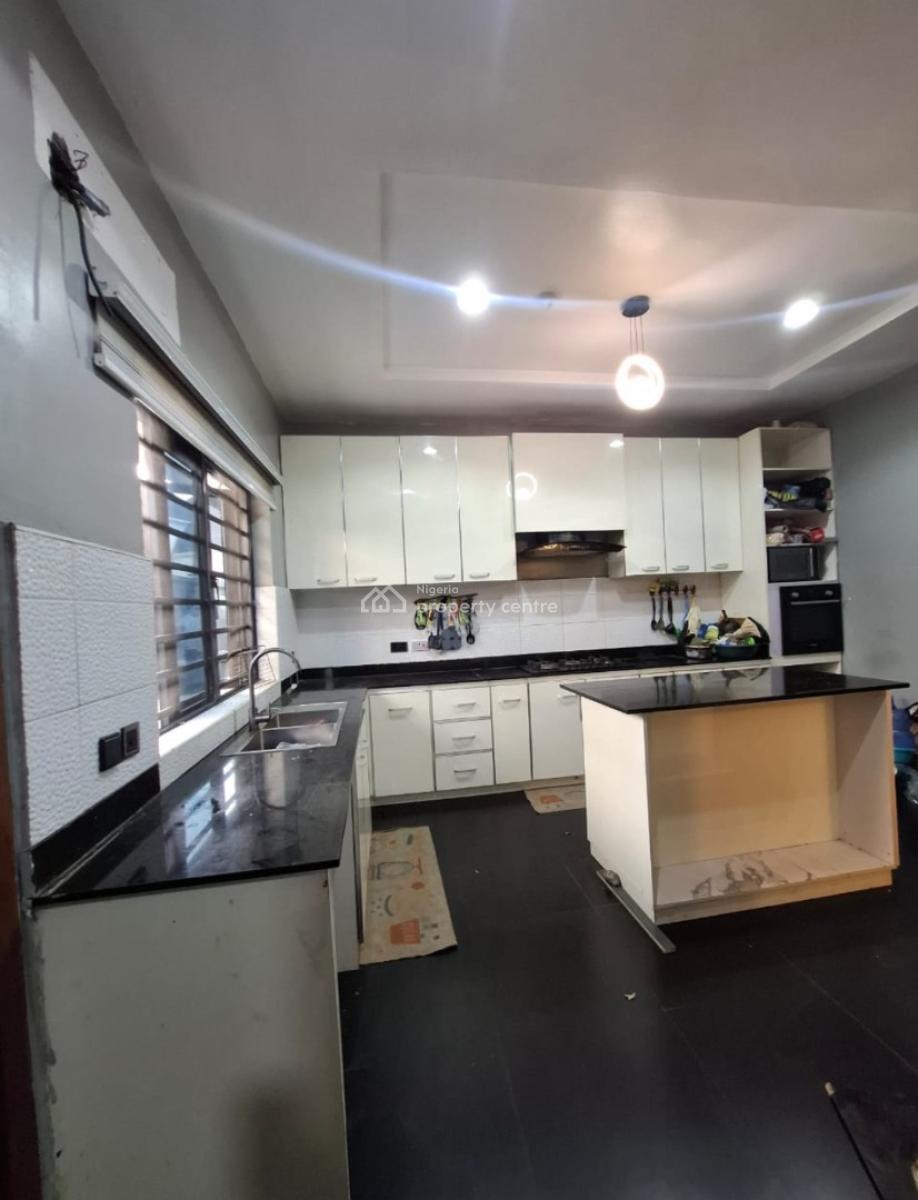 4 Bedroom Duplex + 1 Room Bq, Olaleye Estate, Surulere, Lagos, Semi-detached Duplex for Rent