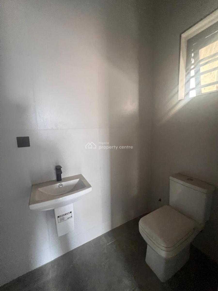Stunning 1 & 2 Bedroom Apartment in a Secured Estate, Stunning 1 & 2 Bedroom Apartment in a Secured Estate, Lekki Phase 1, Lekki, Lagos, Block of Flats for Sale