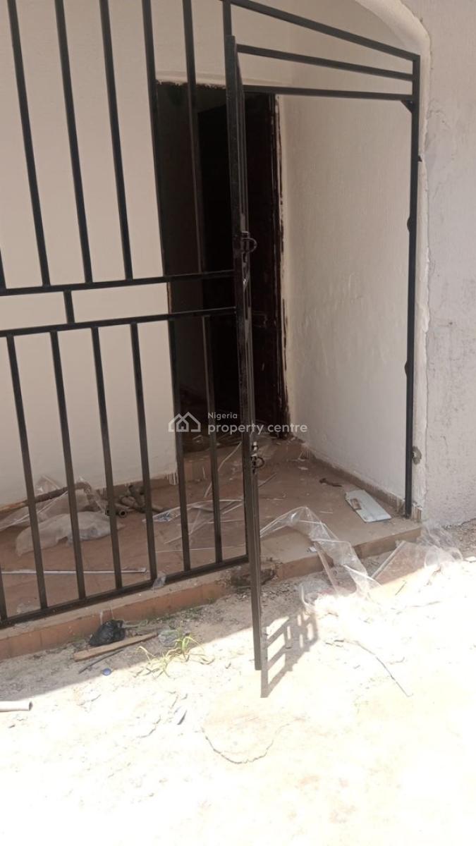 4 Units of Excellent Spacious 1 Bedroom Apartment, Asaba Specialist Hospital Okpanam Axis Road, Asaba, Delta, Flat / Apartment for Rent