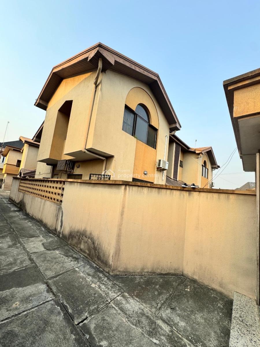 Lovely Demolishable 5 Bedroom Semi Detached Duplex with a Bq, Gra Phase 2, Magodo, Lagos, Semi-detached Duplex for Sale