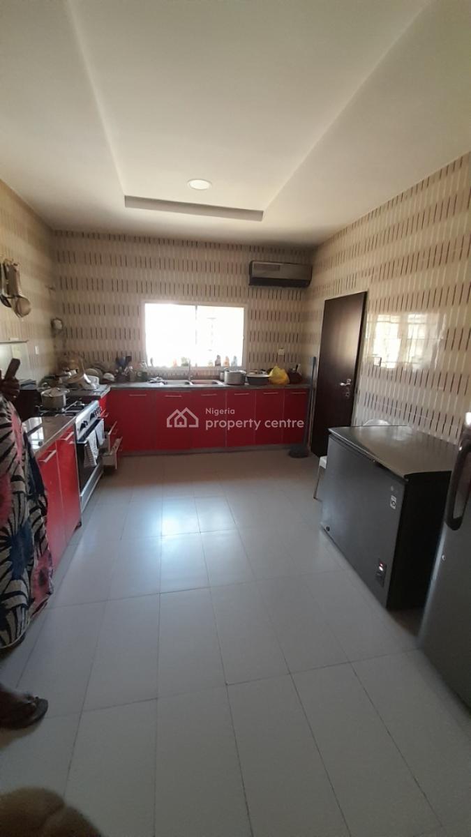 Luxury 3bedroom Flat with Excellent Finishing in Abuja, Guzape, Guzape District, Abuja, Flat / Apartment for Rent