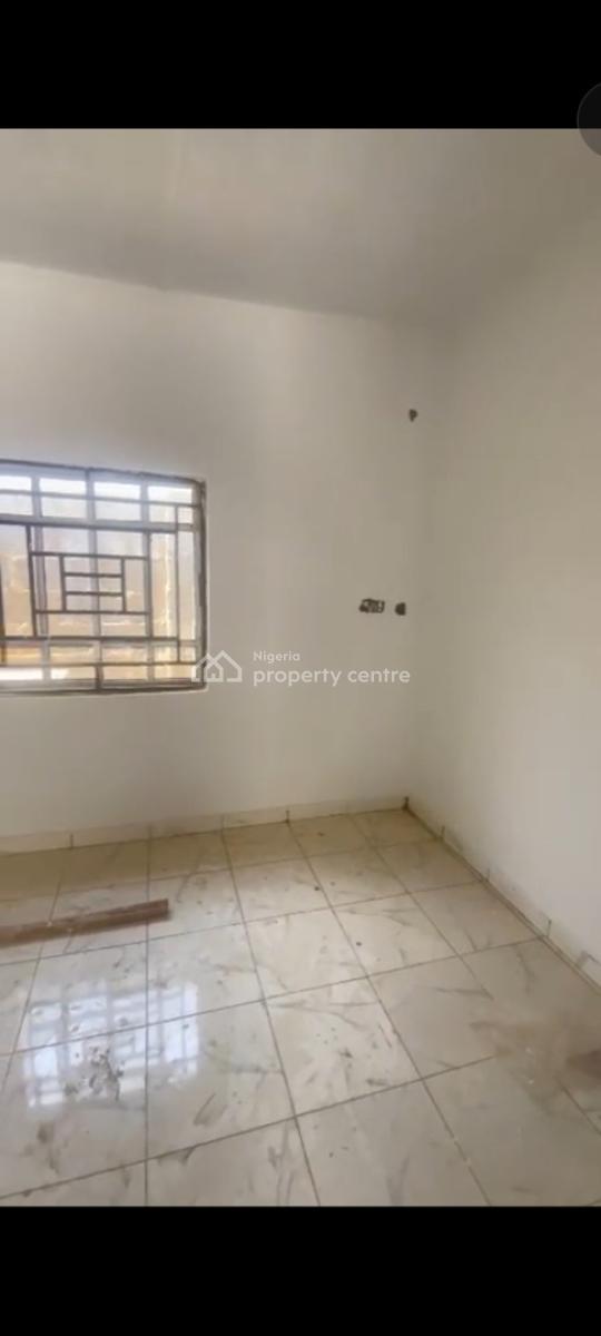 Selfcon in Chika Opposite Shoprite Airport Road Abuja, Lugbe District, Abuja, Self Contain (single Rooms) for Rent