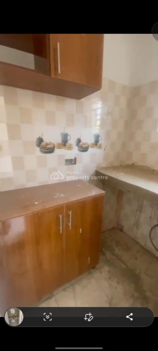 Selfcon in Chika Opposite Shoprite Airport Road Abuja, Lugbe District, Abuja, Self Contain (single Rooms) for Rent