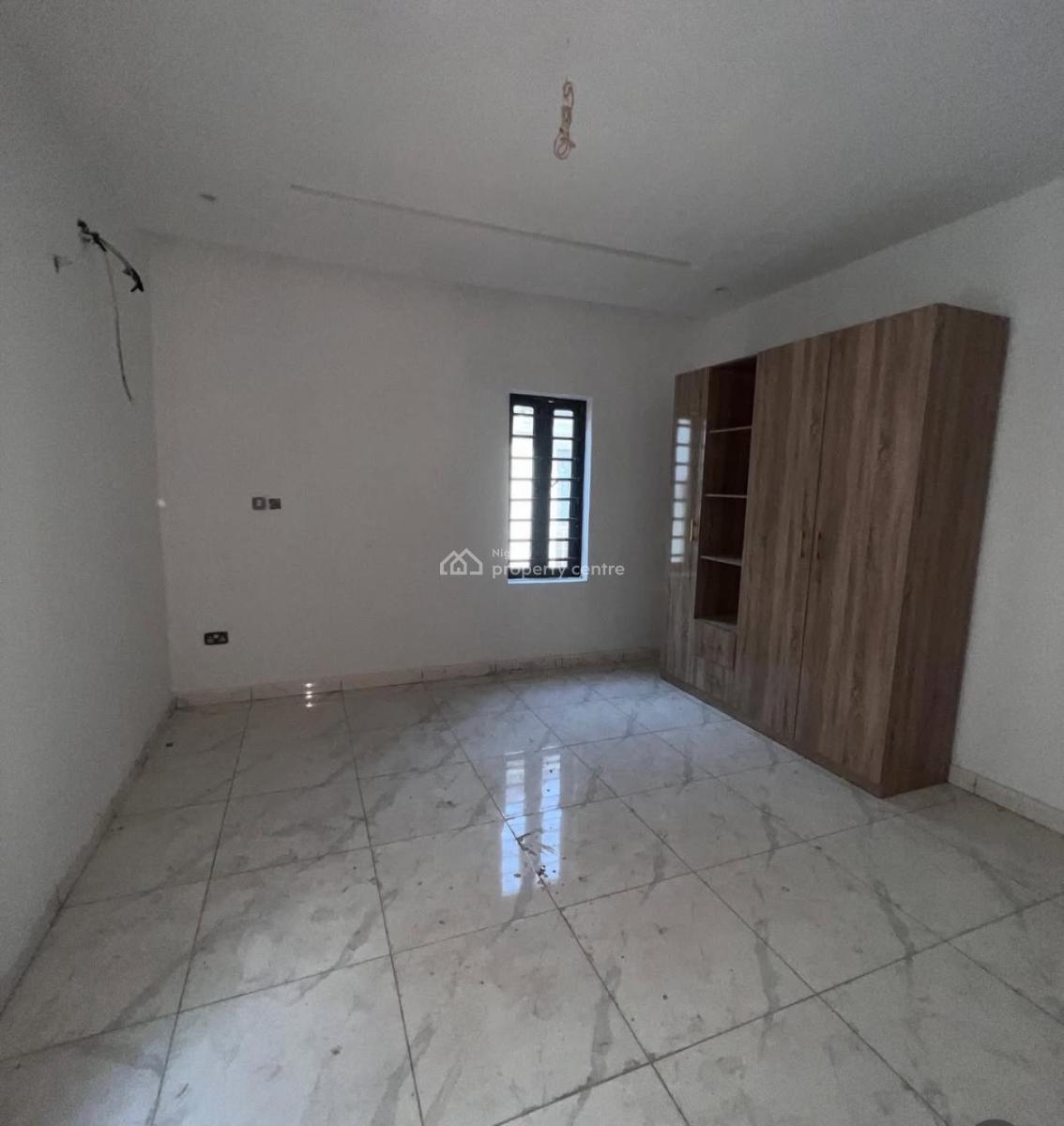 3 Bedroom Apartment, Ologolo, Lekki, Lagos, Flat / Apartment for Sale
