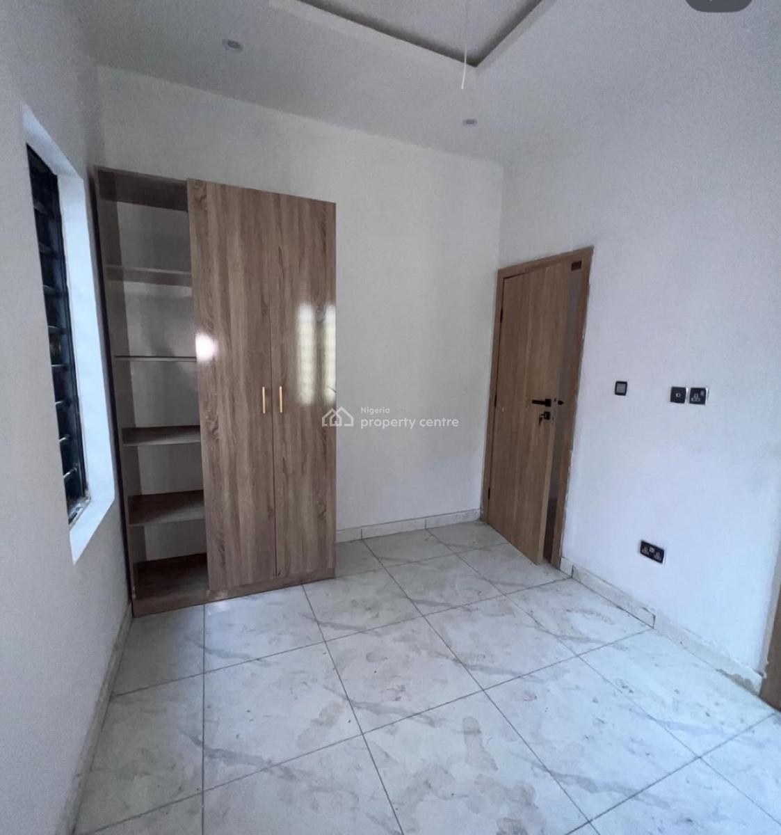 3 Bedroom Apartment, Ologolo, Lekki, Lagos, Flat / Apartment for Sale