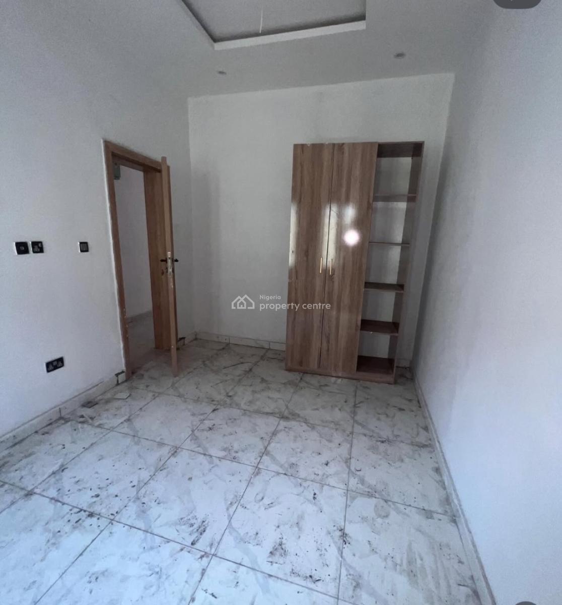 3 Bedroom Apartment, Ologolo, Lekki, Lagos, Flat / Apartment for Sale
