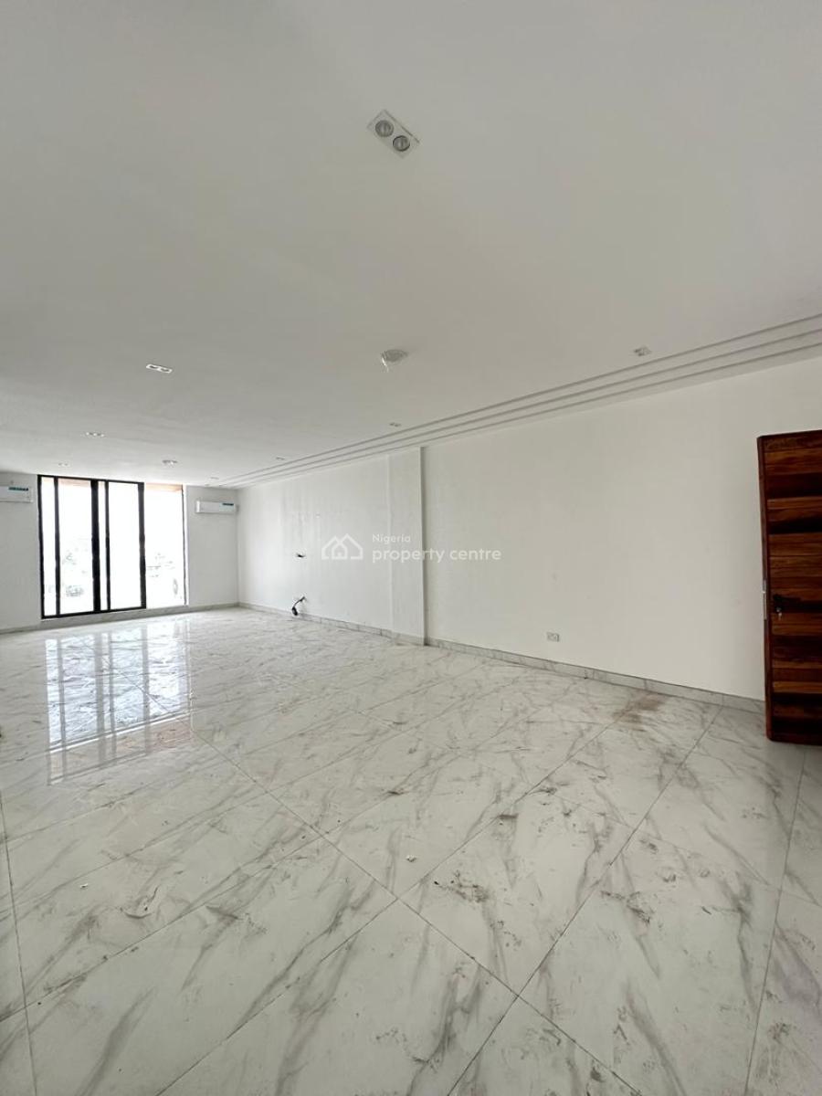 Outstanding Luxury Spacious 2 Bedroom Apartment with Elevator, Lekki Phase 1, Lekki Phase 1, Lekki, Lagos, Block of Flats for Sale