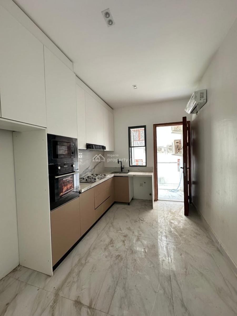 Outstanding Luxury Spacious 2 Bedroom Apartment with Elevator, Lekki Phase 1, Lekki Phase 1, Lekki, Lagos, Block of Flats for Sale