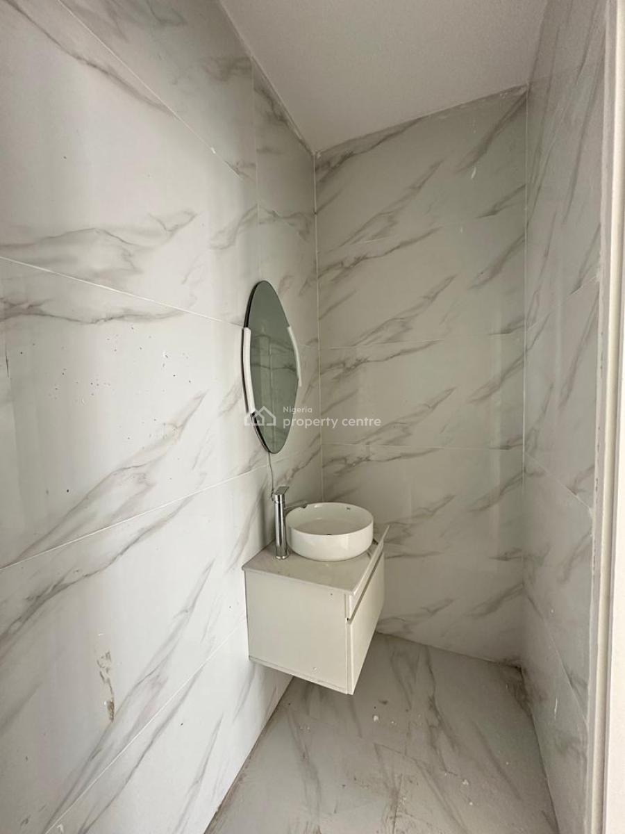 Outstanding Luxury Spacious 2 Bedroom Apartment with Elevator, Lekki Phase 1, Lekki Phase 1, Lekki, Lagos, Block of Flats for Sale