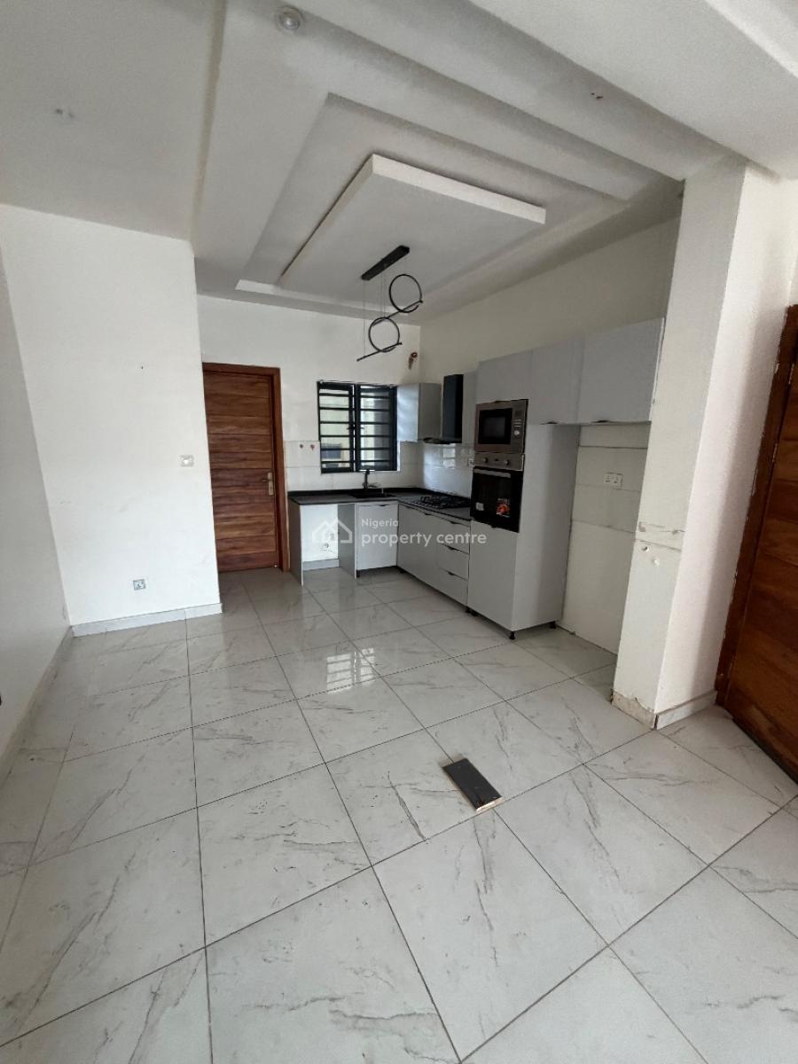 Lovely 2 Bedroom on First Floor, Ilasan, Lekki, Lagos, Flat / Apartment for Rent