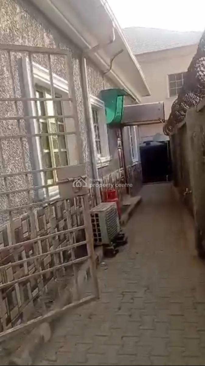 a Very Cute Serene Sefcon, News Engineering Tarred Estate Dawaki, Dawaki, Gwarinpa, Abuja, Self Contain (single Rooms) for Rent