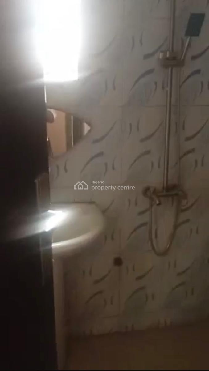 a Very Cute Serene Sefcon, News Engineering Tarred Estate Dawaki, Dawaki, Gwarinpa, Abuja, Self Contain (single Rooms) for Rent