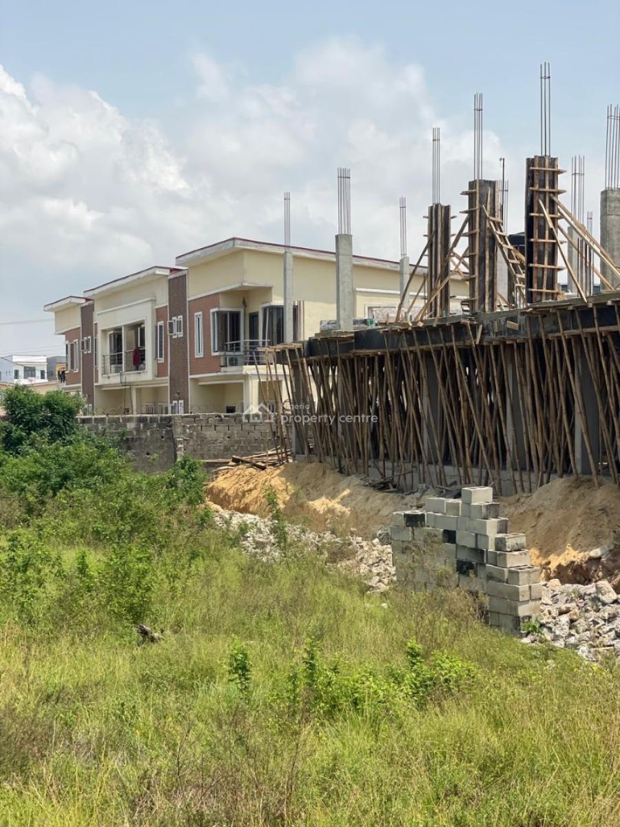 Well Fenced and Gated Bare Land, Lafiaji, Lekki, Lagos, Mixed-use Land for Sale