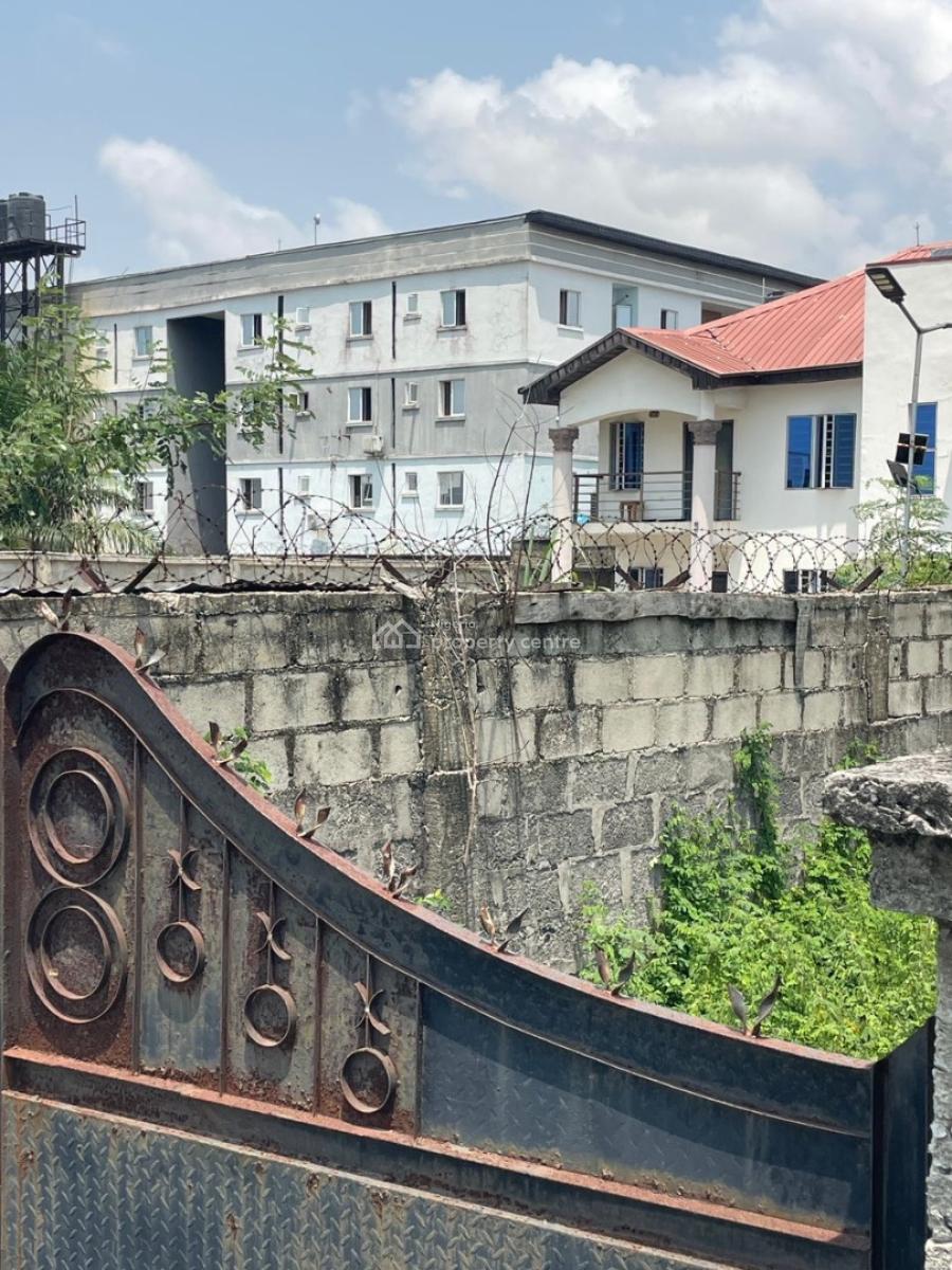 Well Fenced and Gated Bare Land, Lafiaji, Lekki, Lagos, Mixed-use Land for Sale