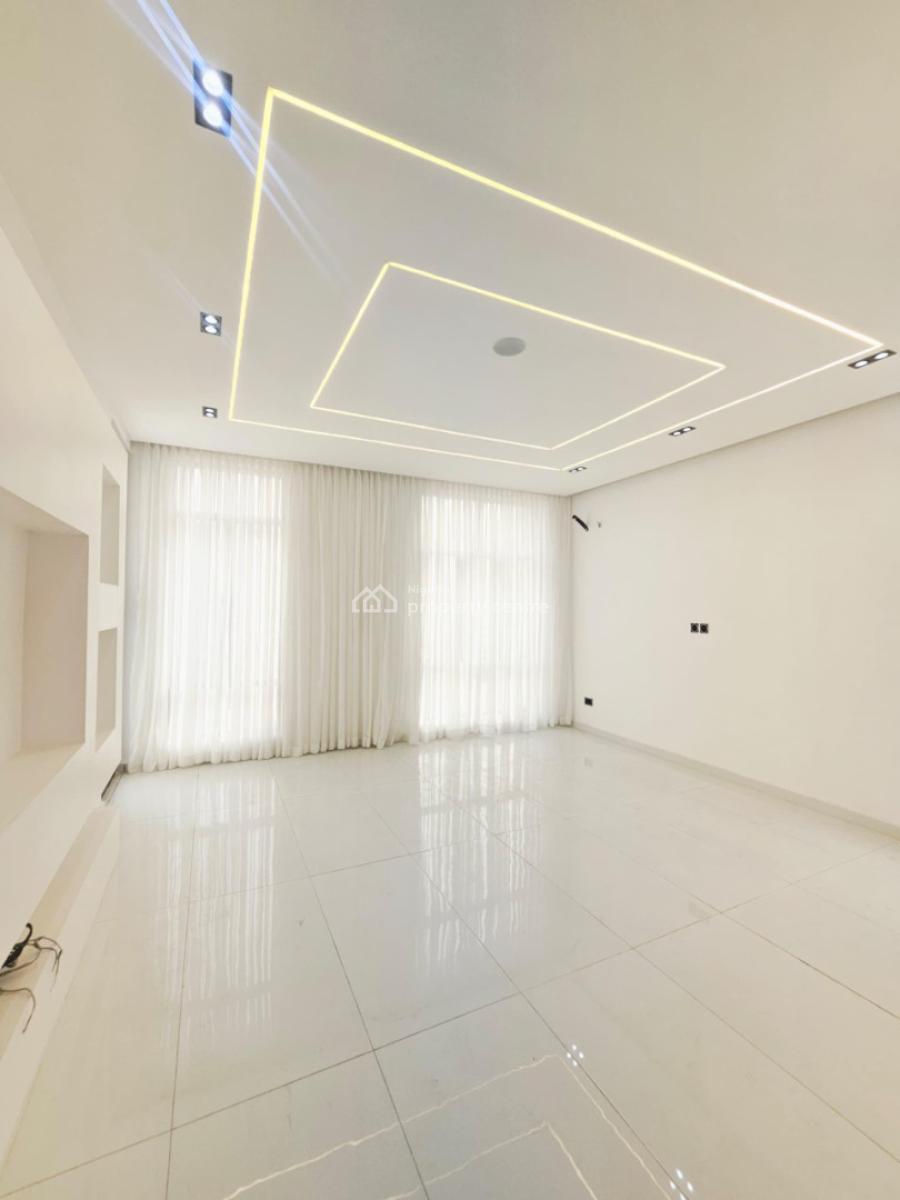Classy  5 Bedroom with a Maids Room, Chevron Drive, Lekki, Lagos, Detached Duplex for Sale