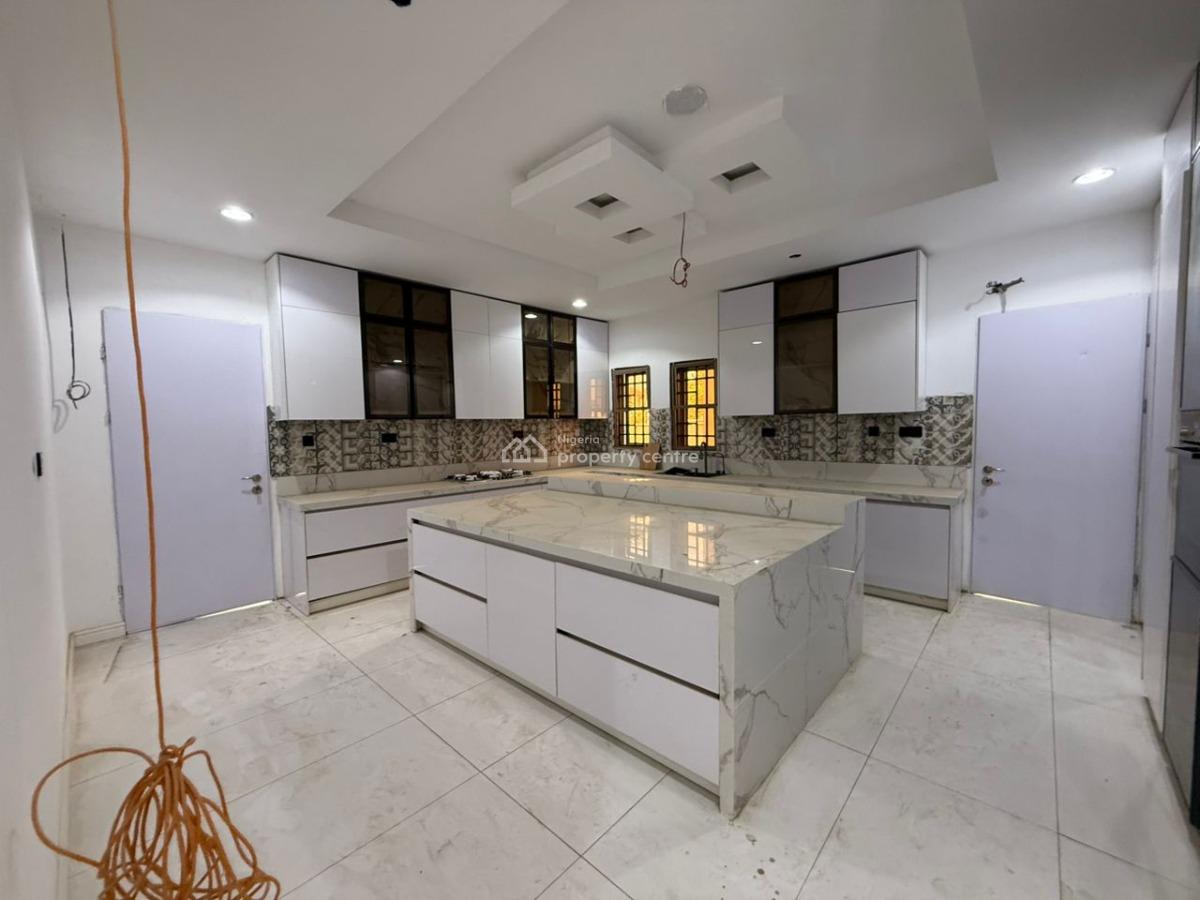 5 Bedroom Contemporary Fully Detached House with Bq, Guzape District, Abuja, House for Sale