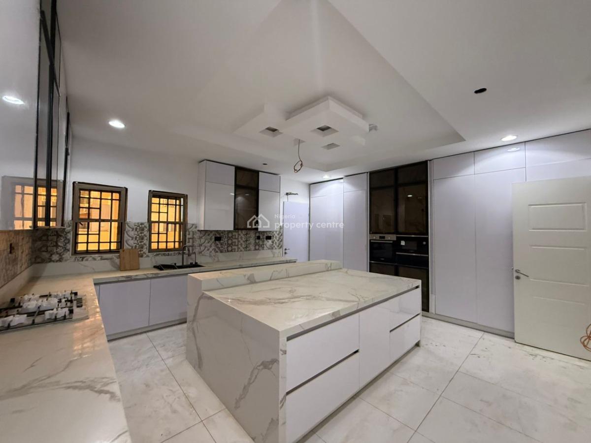 5 Bedroom Contemporary Fully Detached House with Bq, Guzape District, Abuja, House for Sale