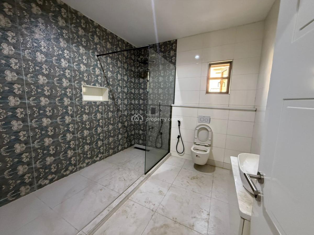 5 Bedroom Contemporary Fully Detached House with Bq, Guzape District, Abuja, House for Sale