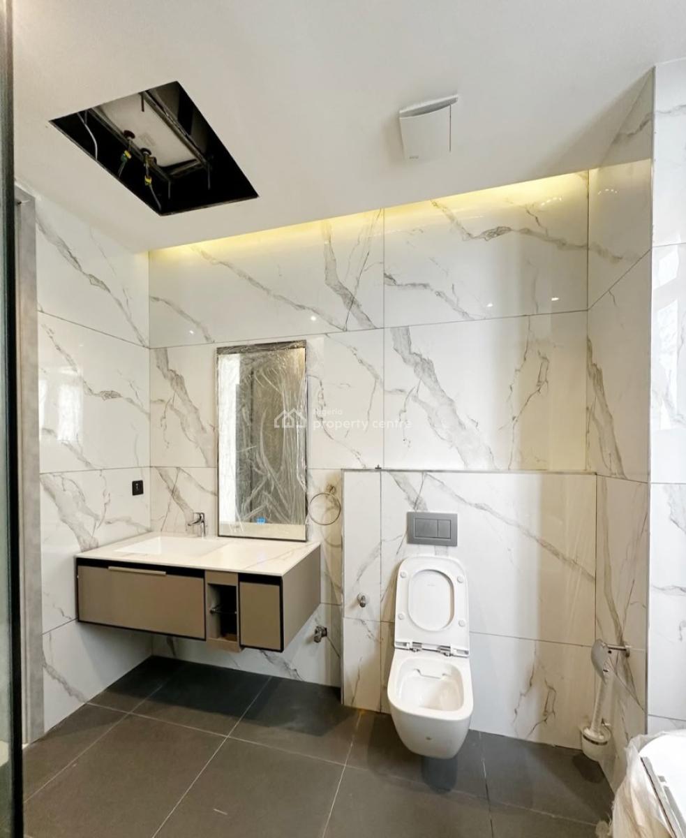 Tastefully Finished 4 Bedroom En-suite Luxury House. It Comes with an, Ikoyi, Lagos, House for Rent