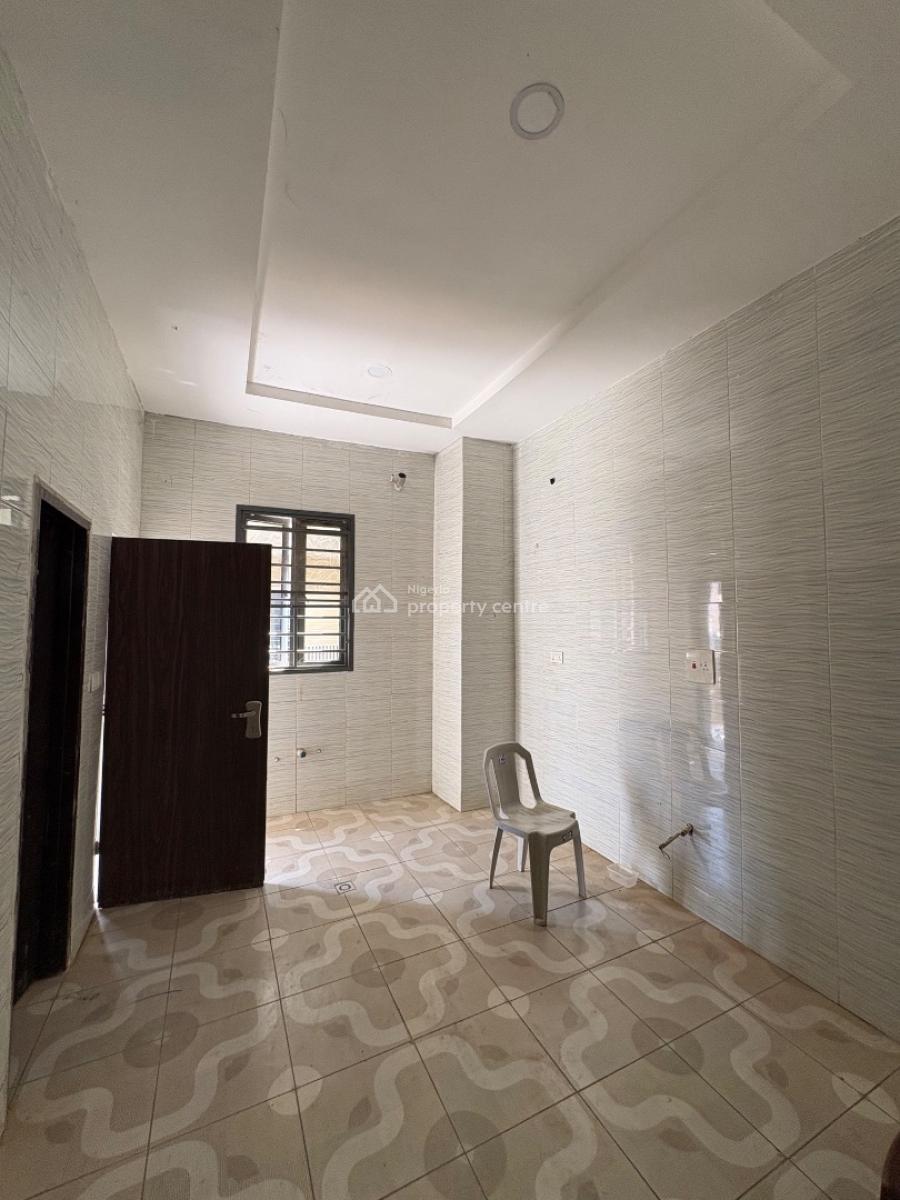 2-bedroom Apartment, Nut Axis, Lugbe District, Abuja, Flat / Apartment for Rent