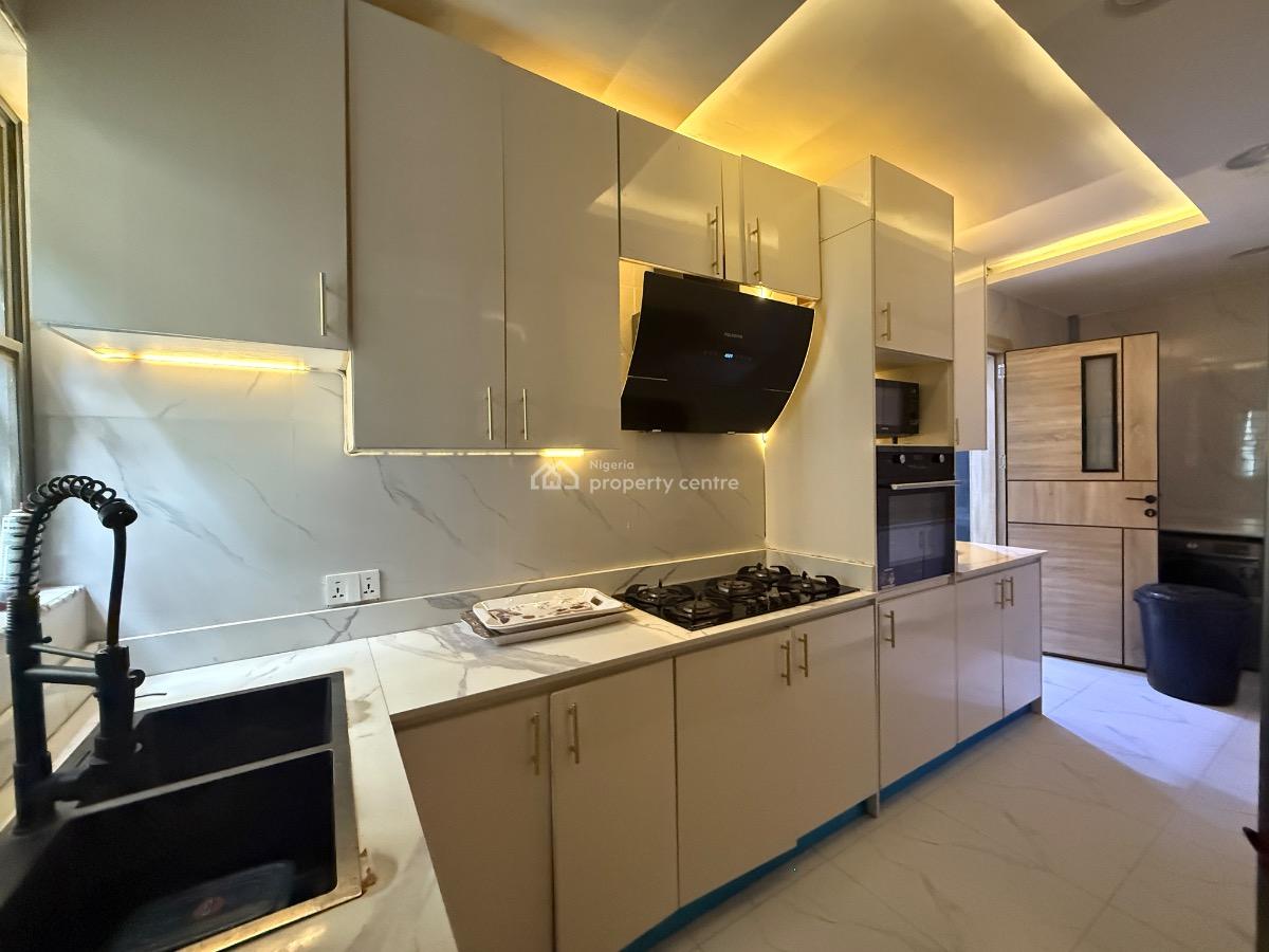 3 Bedroom Apartments, Lekki Phase 1, Lekki, Lagos, Flat / Apartment for Sale