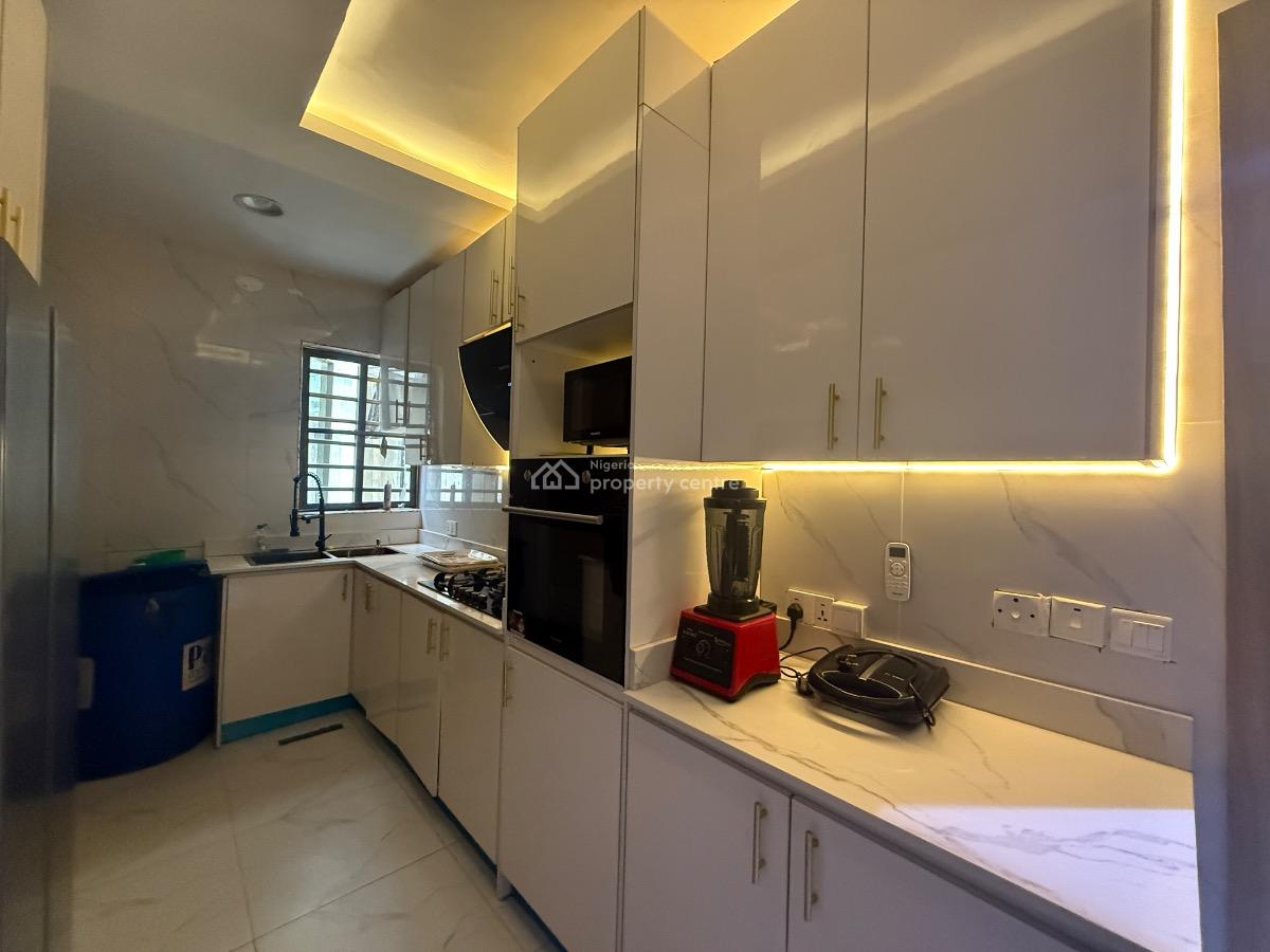 3 Bedroom Apartments, Lekki Phase 1, Lekki, Lagos, Flat / Apartment for Sale