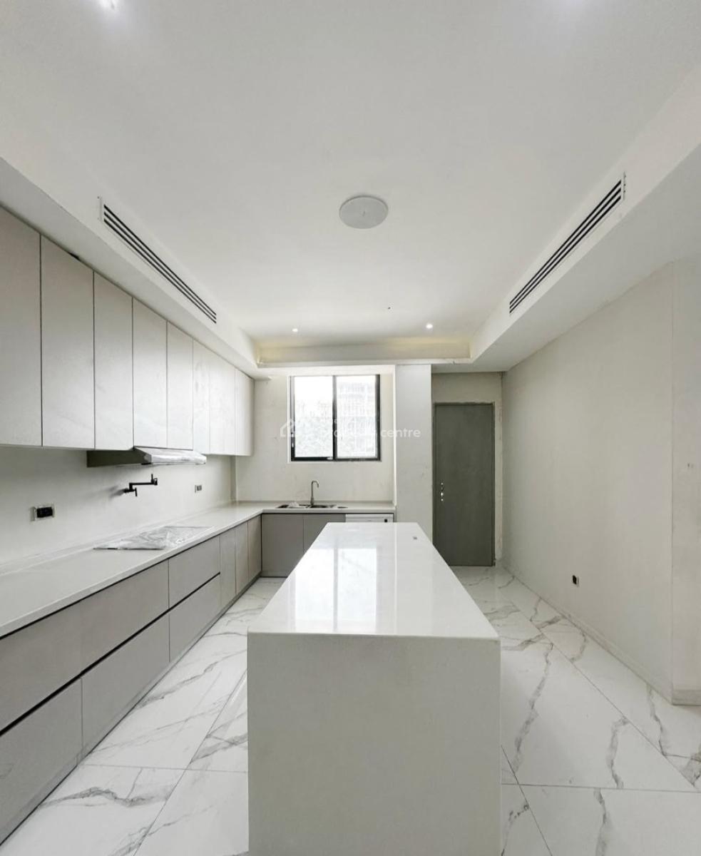 Tastefully Finished 4 Bedroom En-suite Luxury House. It Comes with an, Ikoyi, Lagos, House for Sale