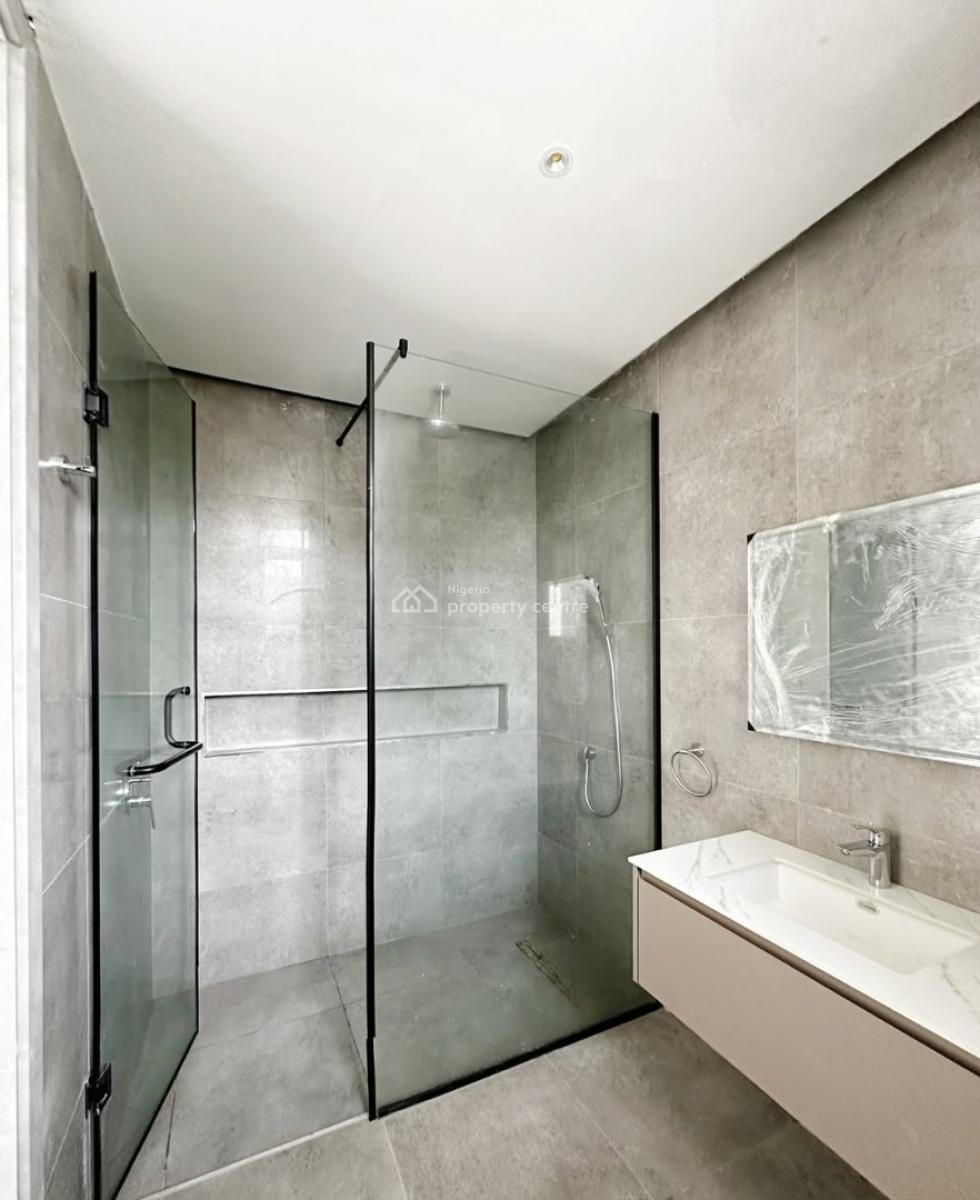 Tastefully Finished 4 Bedroom En-suite Luxury House. It Comes with an, Ikoyi, Lagos, House for Sale