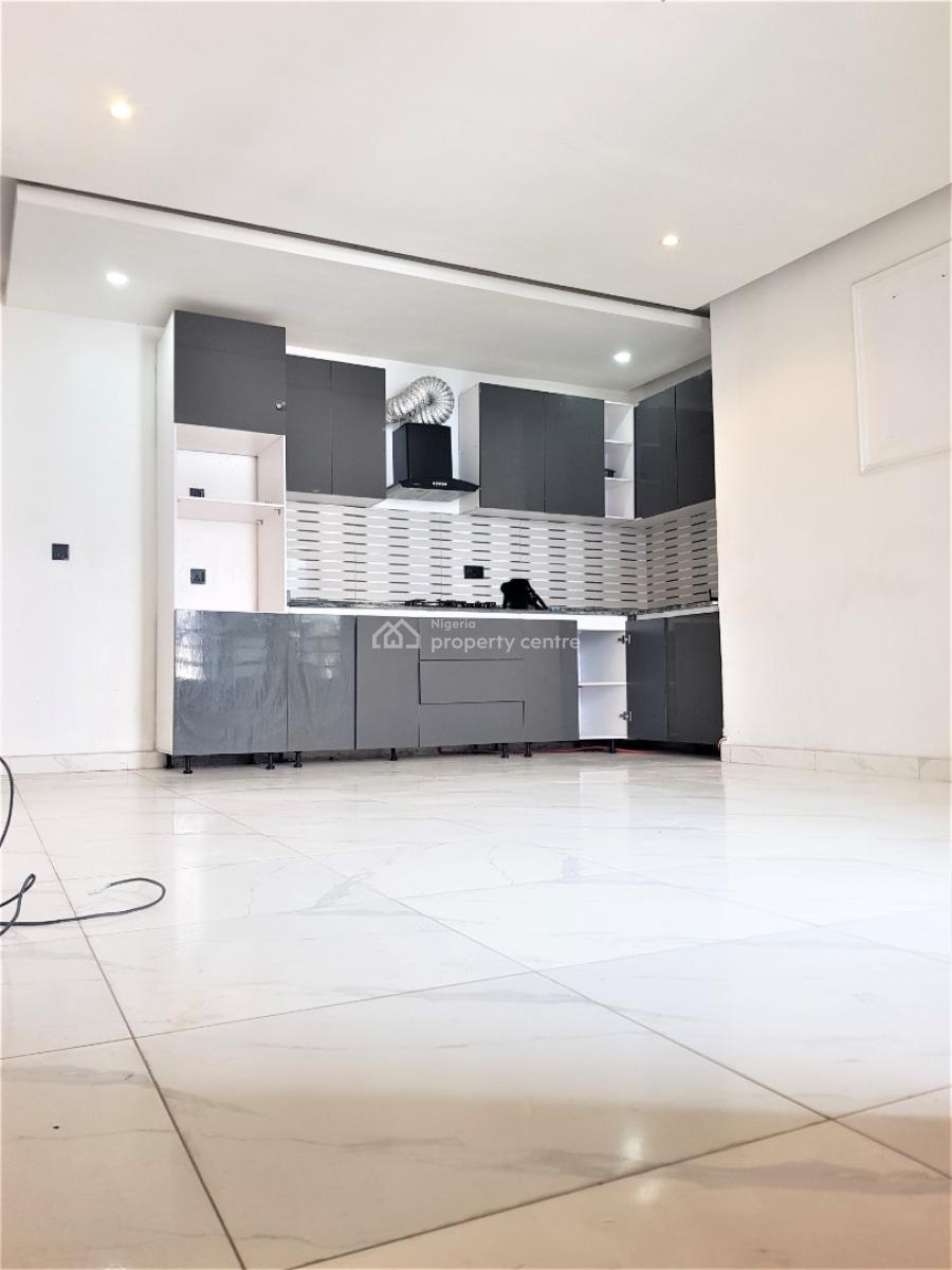 Fully Serviced 2 Bedroom Flat in a Serene Neighbourhood, Ologolo, Lekki, Lagos, Flat / Apartment for Rent