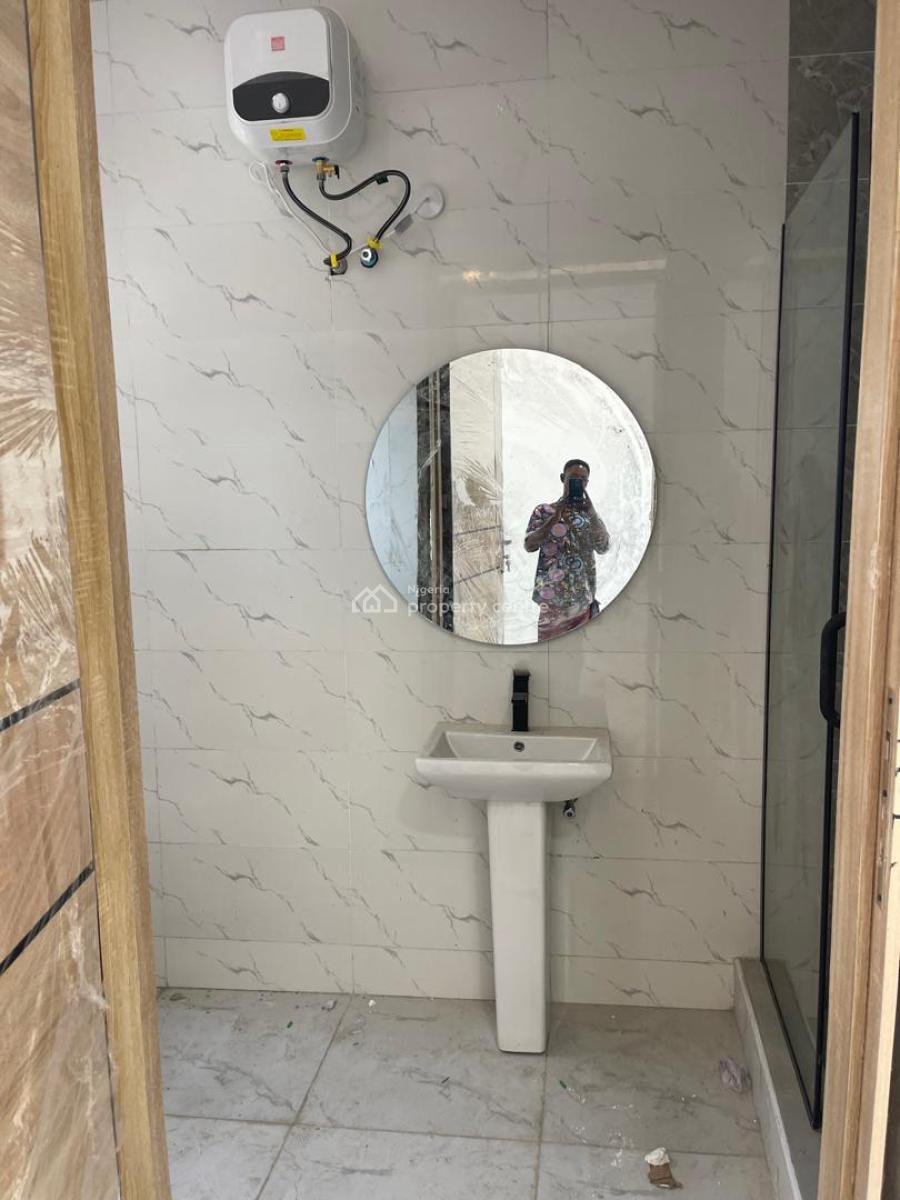 Newly Built 2bedroom, Ologolo, Ologolo, Lekki, Lagos, Flat / Apartment for Rent