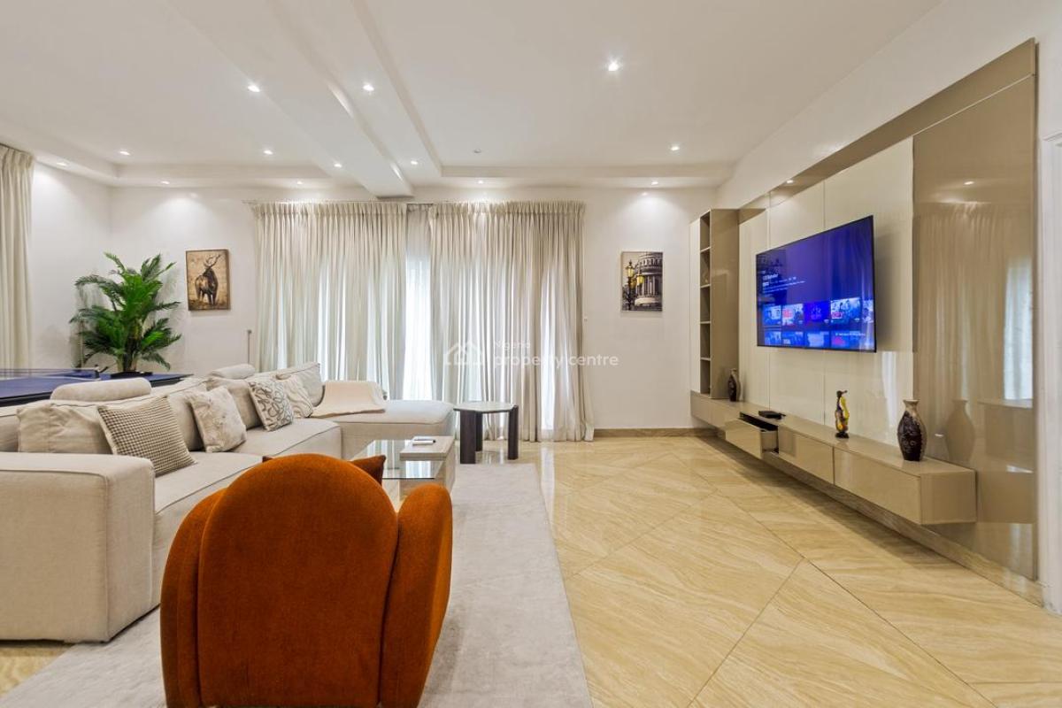 Luxury 3 Bedroom Ensuite Apartment with Speedy Internet, Gym & Pool, Ikoyi, Lagos, Flat / Apartment Short Let