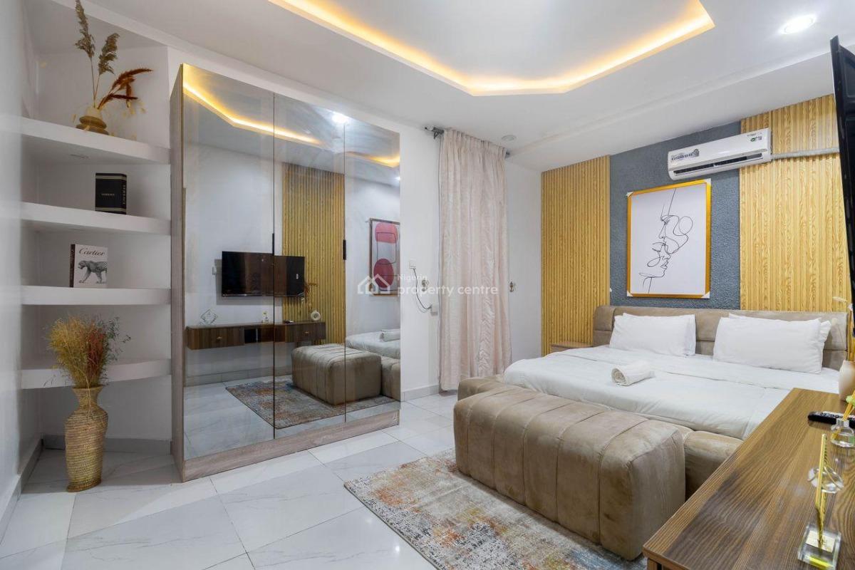 Luxury 2 Bedroom Apartment with Ps5, Pool & Parking Space, Ikate, Lekki, Lagos, Flat / Apartment Short Let