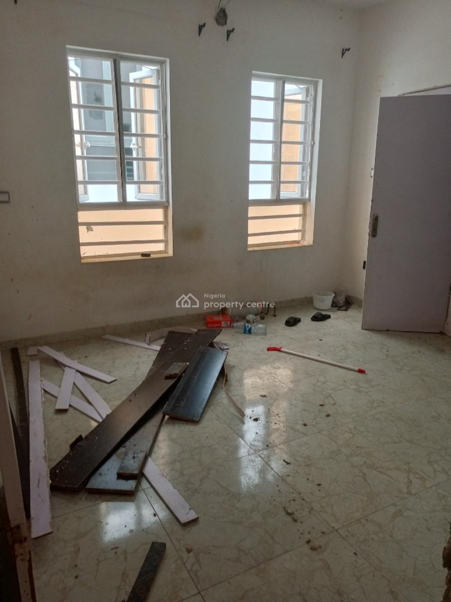 Well Maintained 4bedroom Duplex with Bq and Security House, Secured Estate, Osapa, Lekki, Lagos, Semi-detached Duplex for Sale