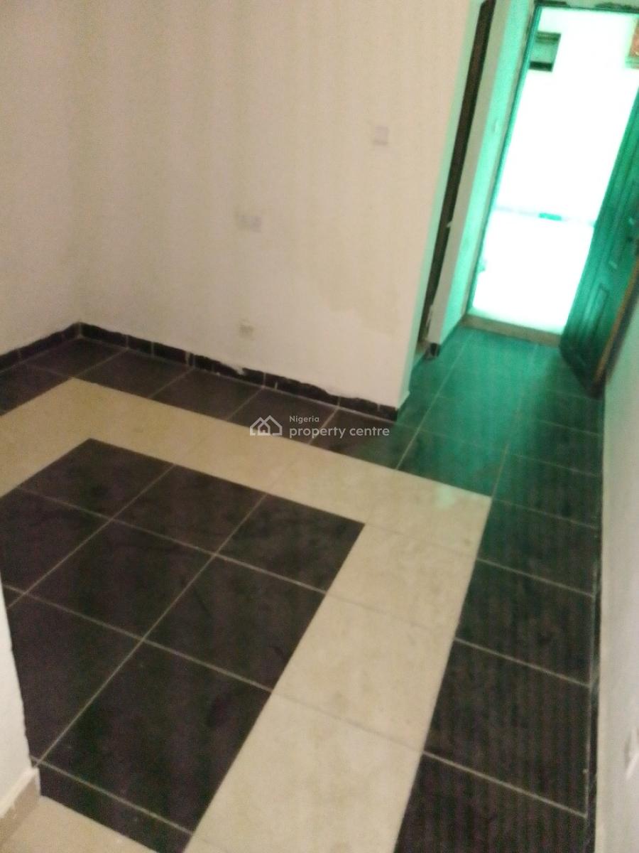 Roomself Contain, Beach Road Jakande Lekki Lagos State, Jakande, Lekki, Lagos, Self Contain (single Rooms) for Rent