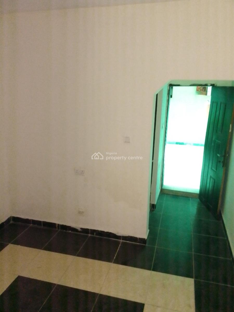 Roomself Contain, Beach Road Jakande Lekki Lagos State, Jakande, Lekki, Lagos, Self Contain (single Rooms) for Rent