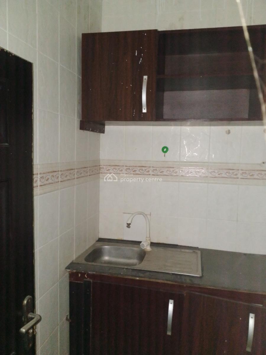 Roomself Contain, Beach Road Jakande Lekki Lagos State, Jakande, Lekki, Lagos, Self Contain (single Rooms) for Rent