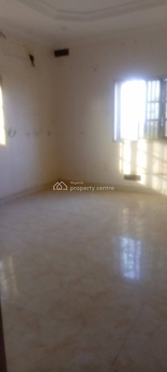 Spacious, Well Finished 3 Bedroom Flat with Guest Toilet, Kaura, Abuja, Flat / Apartment for Rent