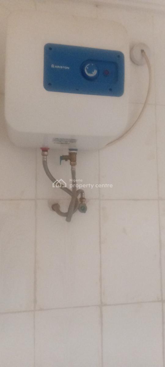 Spacious, Well Finished 3 Bedroom Flat with Guest Toilet, Kaura, Abuja, Flat / Apartment for Rent